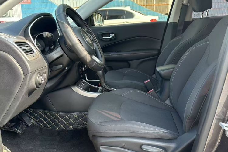 Used Jeep Compass 2017 200T Automatic Enjoyment Edition
