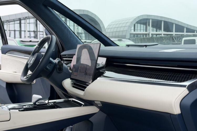 Used Zeekr 009 2024 7-Seater Walk-Through Version Four-Wheel Drive 108 kWh
