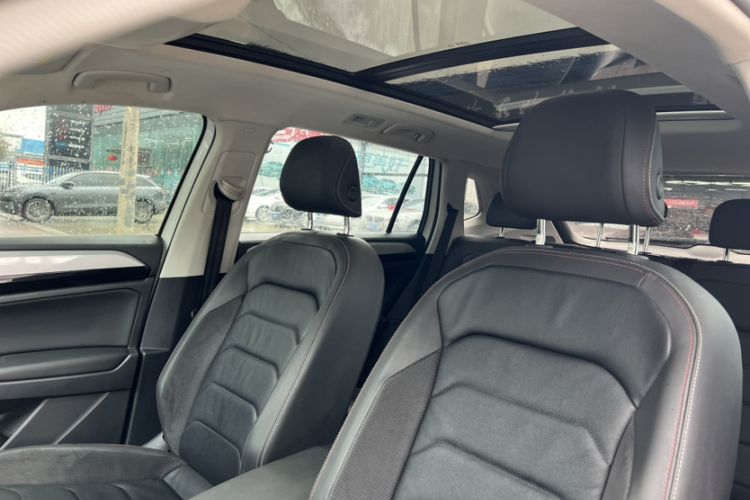 Used Volkswagen Tayron 2019 330TSI Two-Wheel Drive Luxury Model China VI Standard