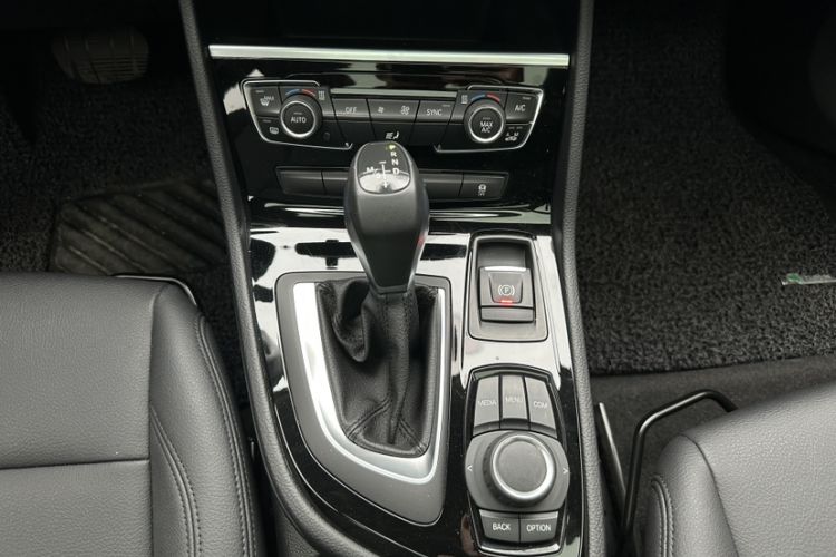 Used BMW 2 Series Active Tourer 2019 218i Leading Model Interior 6