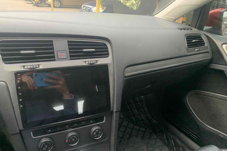 Used Volkswagen Golf 2016 230TSI Automatic Luxury Version