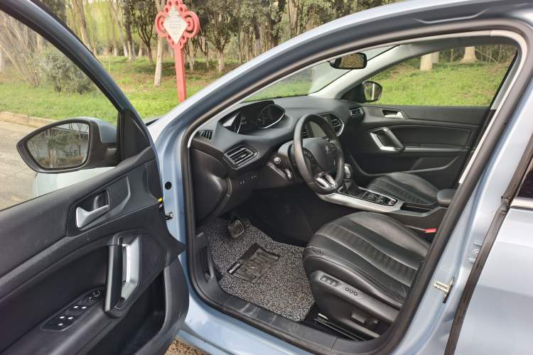 Used Peugeot 308S 2015 1.6T Automatic Ruichi Edition Interior 2