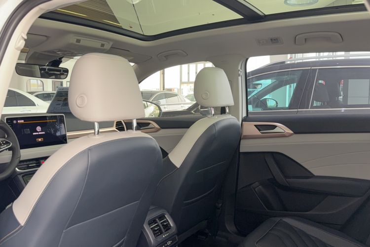 Used Volkswagen Tharu 2023 300TSI Two-Wheel-Drive Full Moon Edition
