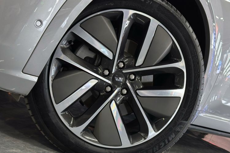 Used Li Auto L9 2024 Pro Model
