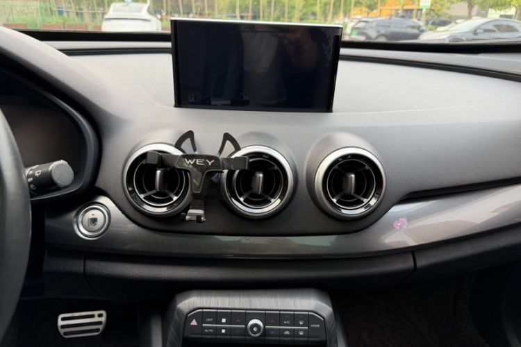 Used Wey VV7 2017 2.0T Ultra-Luxury Version Audio And AC Panel