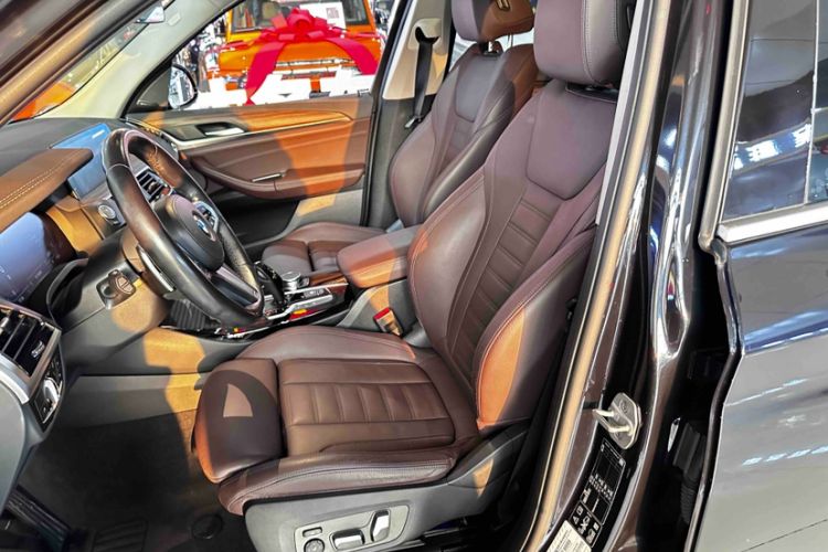 Used BMW X3 2021 Facelift xDrive28i M Sport Package Interior 4