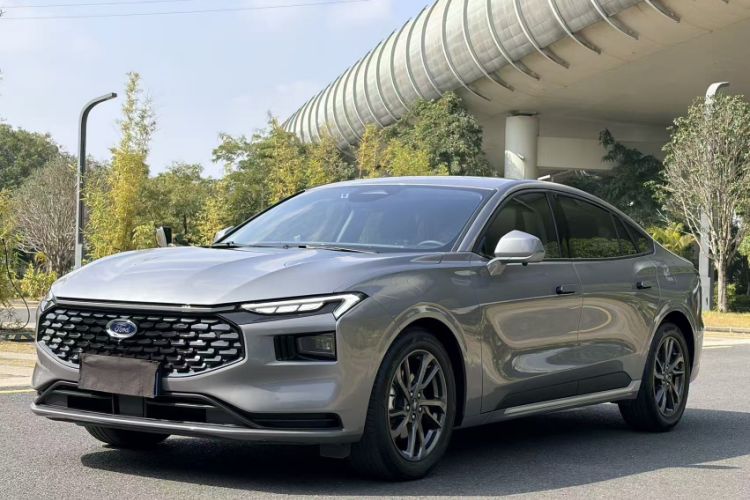 Used Ford Mondeo 2025 2.0T EcoBoost Luxury Version