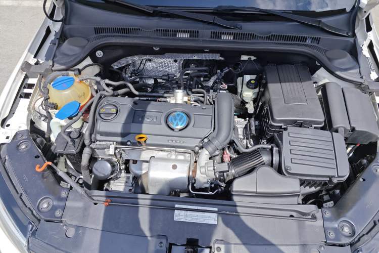 Used Volkswagen Sagitar 2014 1.4TSI Automatic Luxury Model