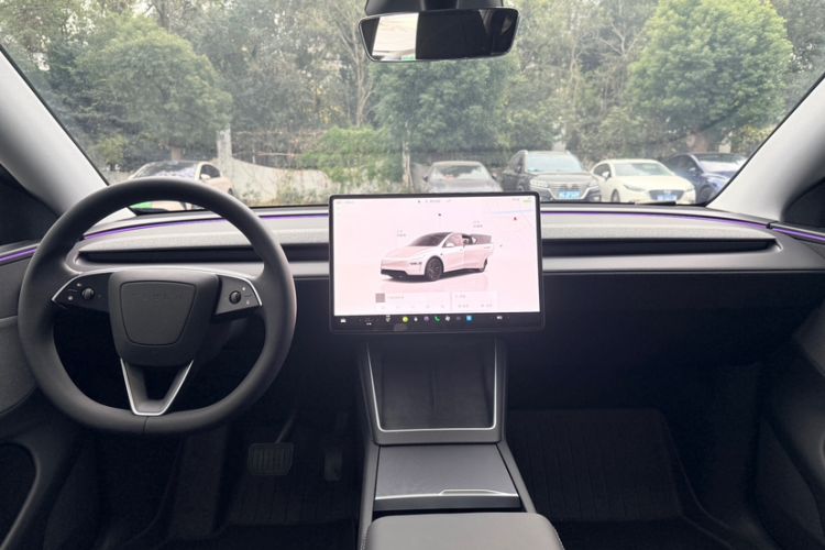 Used Tesla Model Y 2025 Rear-Wheel-Drive Version