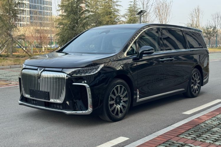 Used VOYAH Dream 2025 EV Four-Wheel Drive Prestige Kunpeng Edition