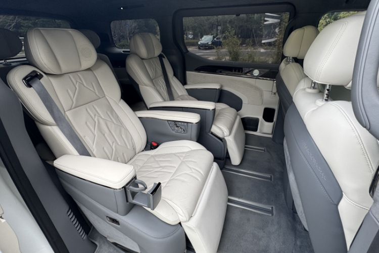 Used Zeekr 009 2024 7-Seater Aisle Version 108 kWh