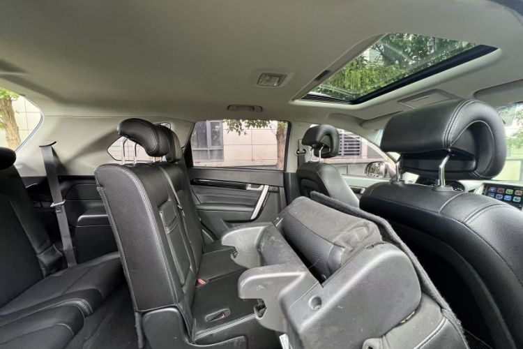 Used Chevrolet Captiva 2017 2.4L 4x4 Flagship Edition 7-Seater
