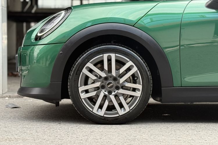 Used MINI 2025 1.5T COOPER Classic Edition
