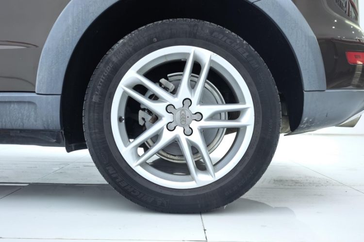 Used Audi Q5 2017 Plus 40 TFSI Technology Model