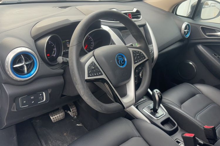 Used BYD Yuan New Energy 2018 EV360 Smart Connected Cool Model