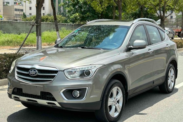 Used Bestune X80 2015 2.0L automatic luxury version