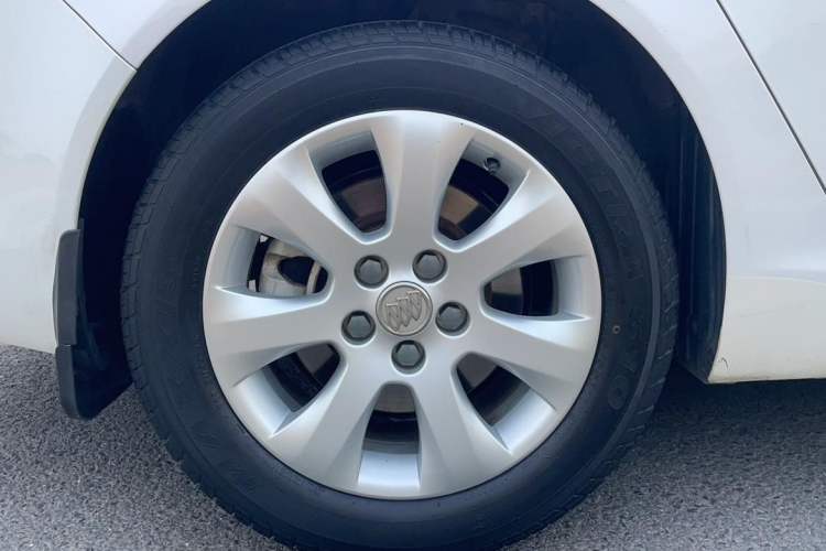 Used Buick Regal 2015 1.6T Leading Technology Model Exterior 6