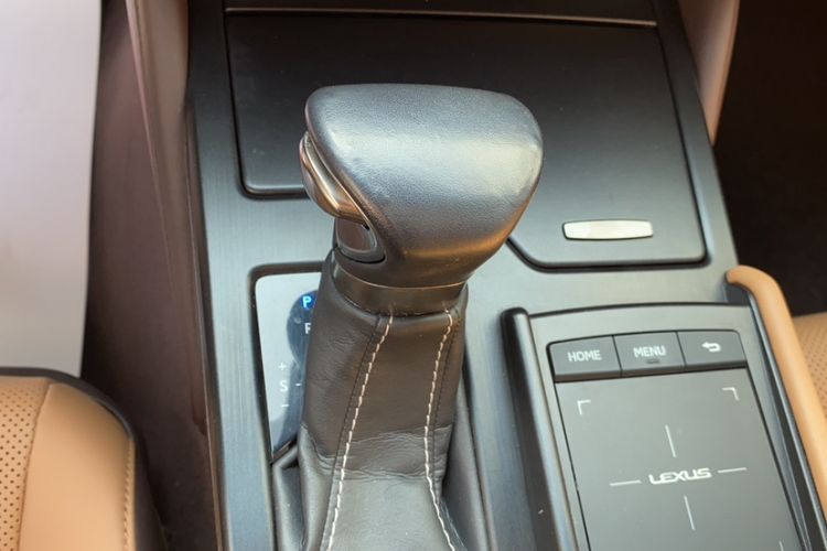 Used Lexus ES 2018 200 Excellence Edition China V Standard Gear Lever