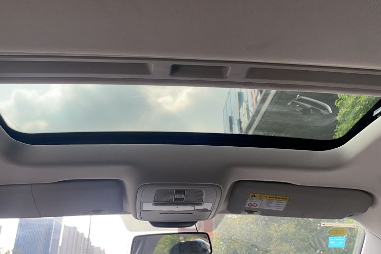 Used Roewe i5 2019 1.5L Automatic 4G Connected Linghao Flagship Edition