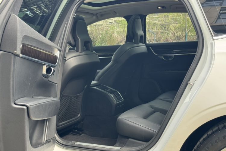 Used Volvo S90 2017 T5 Zhiyuan Edition
