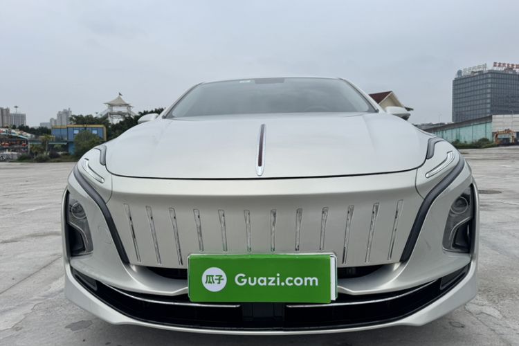 Used Hongqi E-QM5 2022 431 km Charge & Enjoy Edition