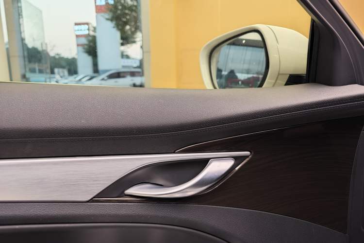 Used Geely Auto Emgrand GT 2018 1.5T MHEV Yaoxiang Edition
