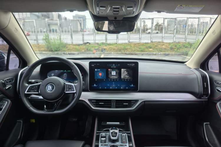 Used BYD Tang New Energy 2019 EV600D Four-Wheel Drive Smart Connectivity Leading Model Interior 3