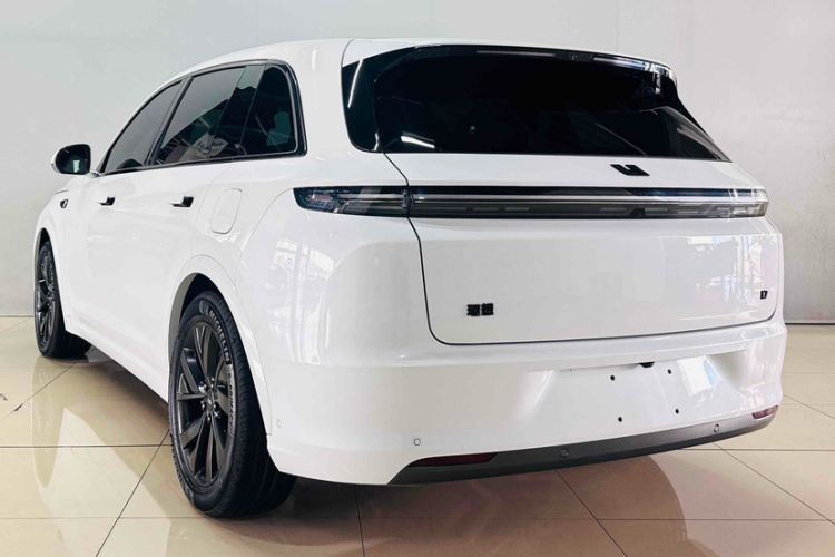 Used Li Auto L7 2023 Pro Model Exterior 4