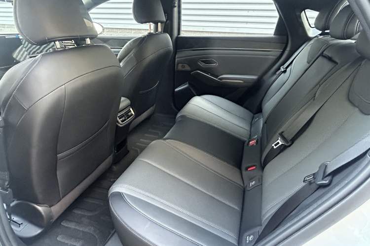 Used BYD Qin L 2025 DM-i Smart Drive 120KM Superior Model Interior 5