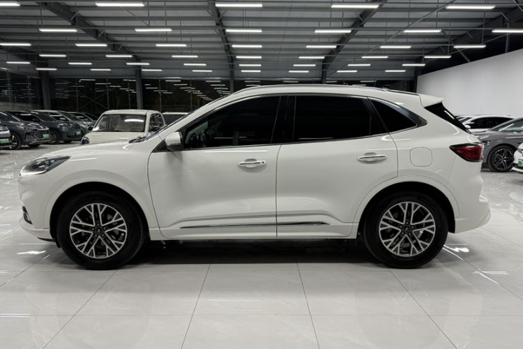 Used Ford Escape 2020 EcoBoost 245 Four-Wheel Drive Luxury Edition Exterior 3