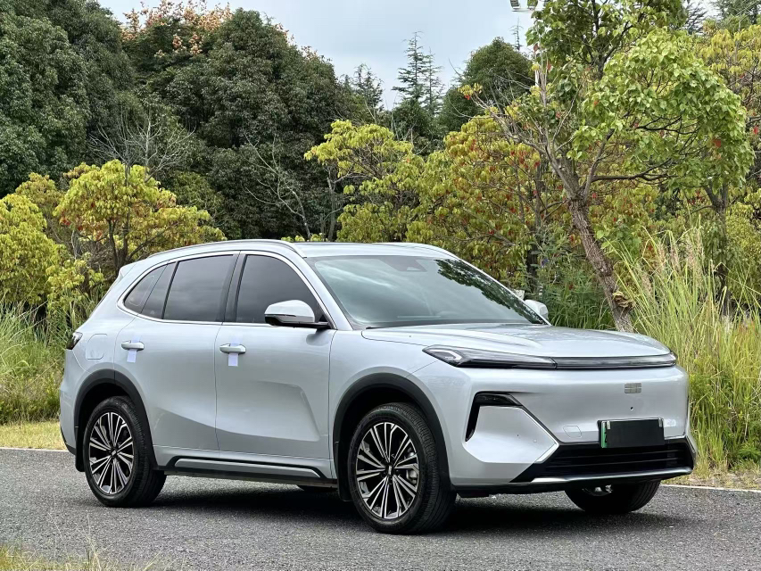 Geely Galaxy Xingjian 7 EM-i 2025 120km Navigator Edition — снимка 16