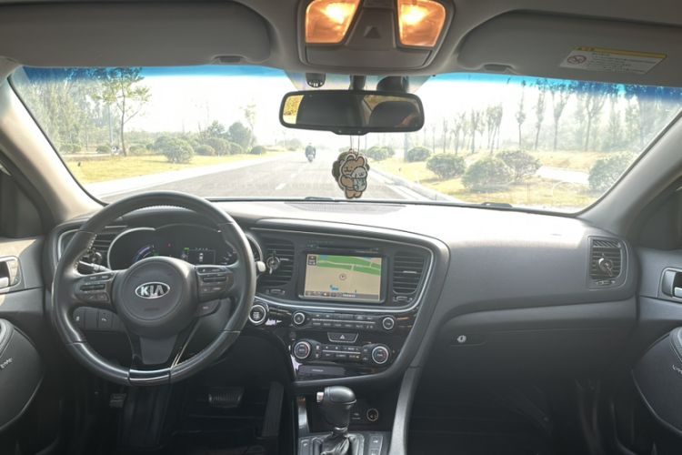 Used Kia K5 2014 2.0L Hybrid Luxury Edition