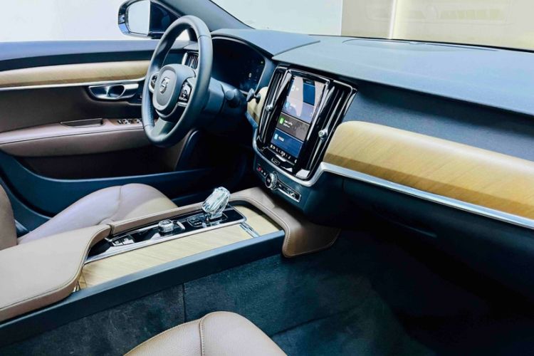 Used Volvo S90 2023 B5 Zhiyi Luxury Edition