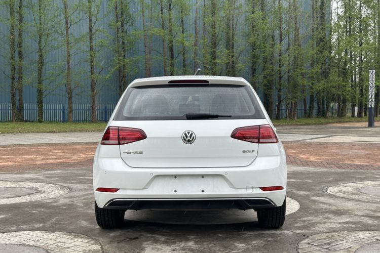 Used Volkswagen Golf 2018 1.6L Automatic Comfort Model Exterior 7