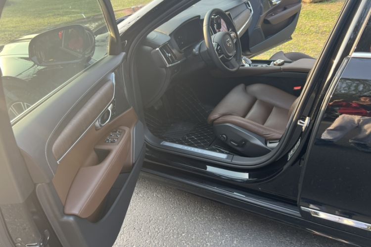 Used Volvo S90 2023 B5 Zhiyuan Luxury Edition