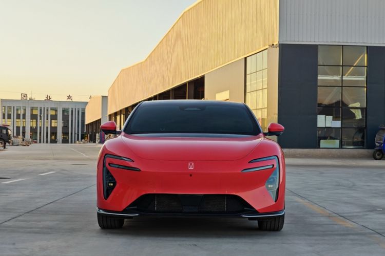 Used Avatr 06 2025 Pro Range-Extended Edition Exterior 1