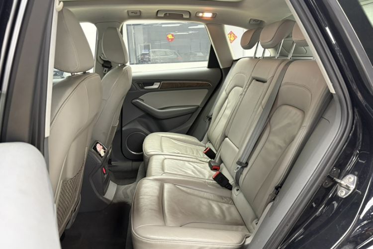 Used Audi Q5 2015 40 TFSI Comfort Model
