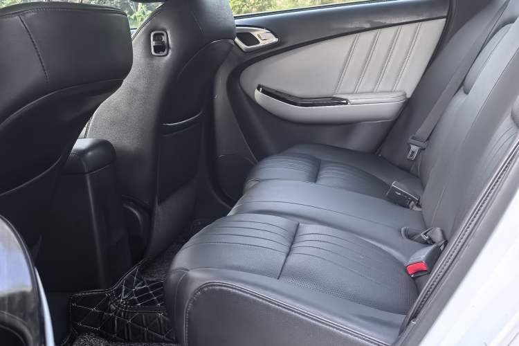 Used Luxgen 5 2015 1.8T Automatic ZhiZun Model
