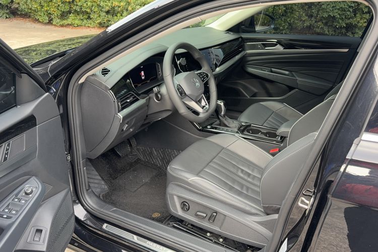 Used Volkswagen Passat 2023 330TSI Elite Edition
