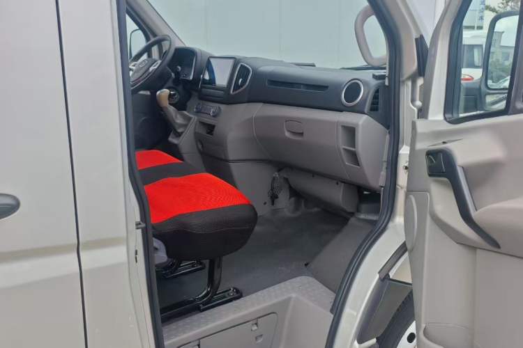 Used JAC Sunray 2023 2.0T 5-Series Express Version 6/7 Seats HFC4DB3-2E4
