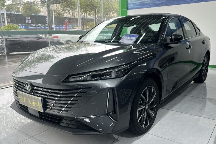 Used CHANGAN Eado 2025 Blue Whale 1.5T 500Bar Flagship Model Exterior 4