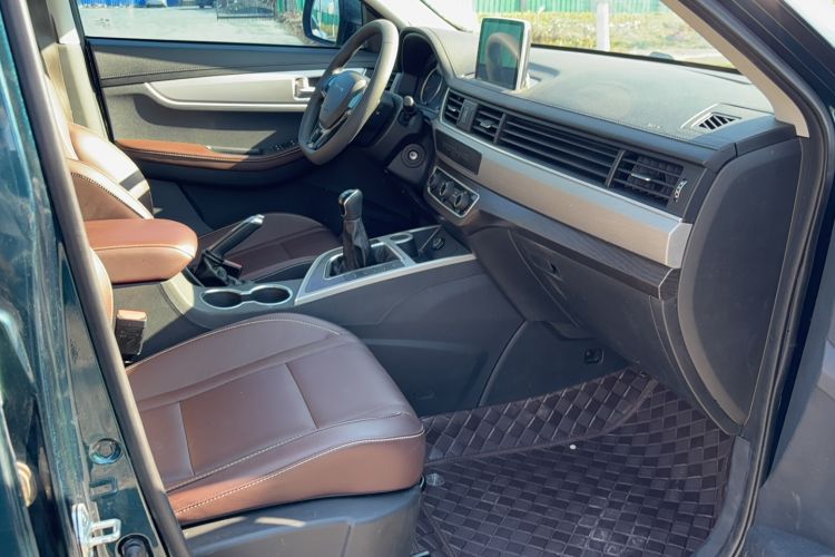 Used FORTHING T5 2023 Grand Edition 1.6L Manual Dream Version Five Seats
