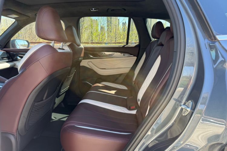 Used Geely Auto Monjaro L 2021 2.0TD DCT EVO Two-Wheel Drive Smart Luxury Version Interior 4