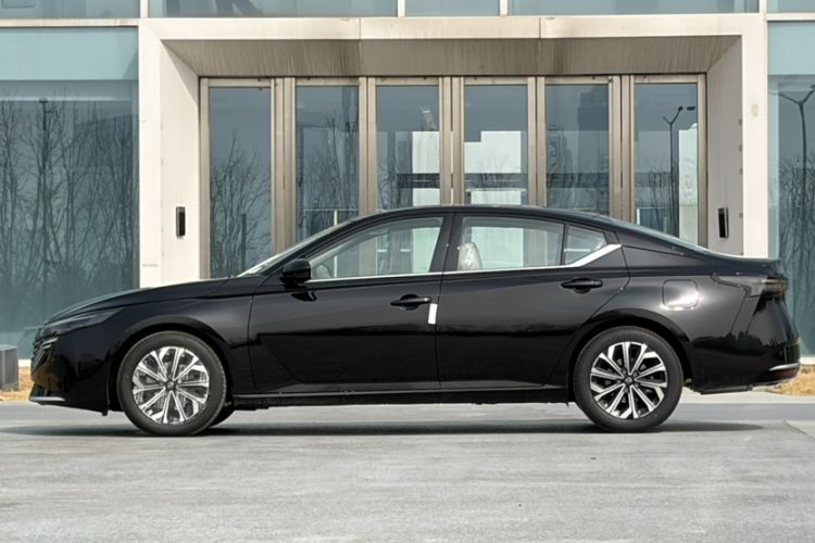 Used Nissan Teana 2026 Model Harmony Cockpit 2.0L Smart Ultra-Comfort Edition
