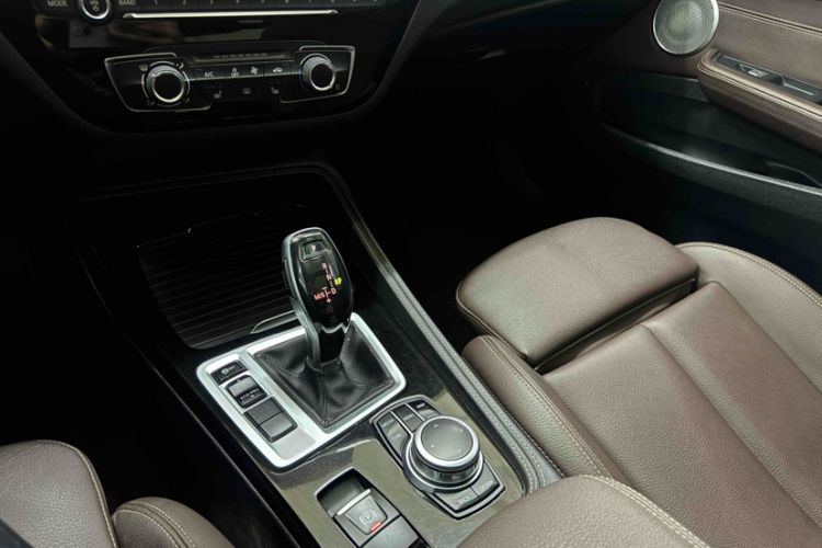 Used BMW 1 Series 2021 120i M Sport Night Edition Interior 6