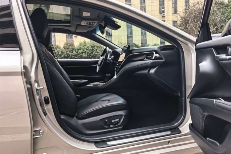 Used Toyota Camry 2021 2.5G Luxury Edition Interior 4