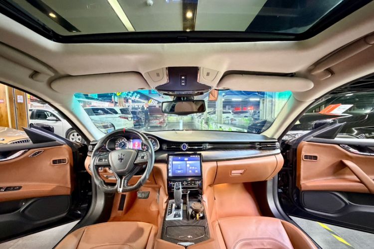 Used Maserati President 2013 3.0T Standard Model Interior 4