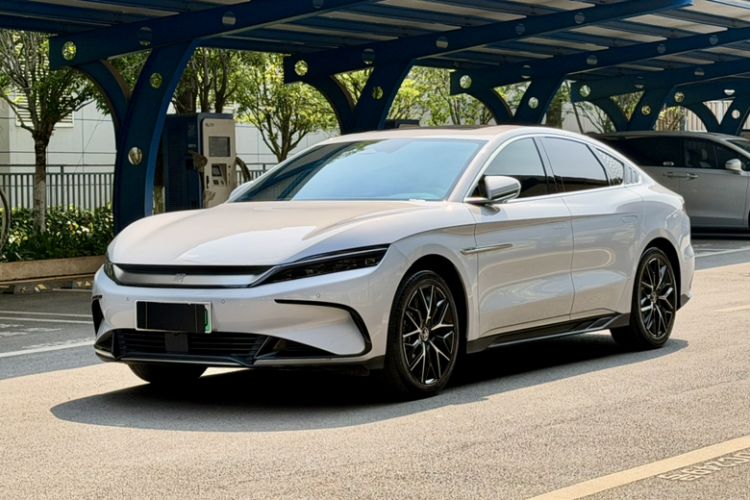 Used BYD Han 2024 EV Glory Edition 506KM Front-Wheel-Drive Premium Model