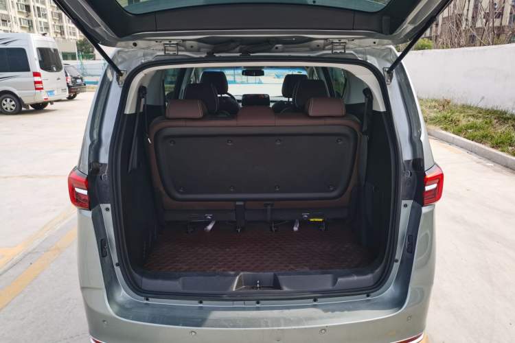 Used Buick GL8 2023 Land Executive Class 652T Luxury Model