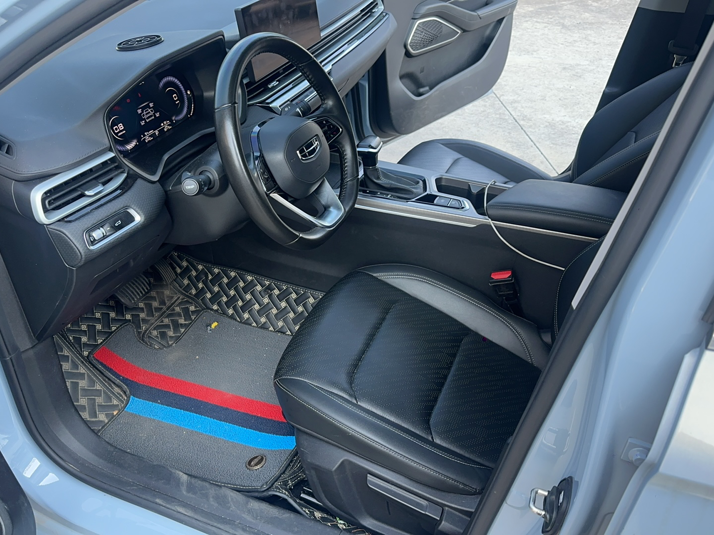 Geely Auto Emgrand 2023 4th Generation Champion Edition 1.5L CVT Prestige Model — снимка 16